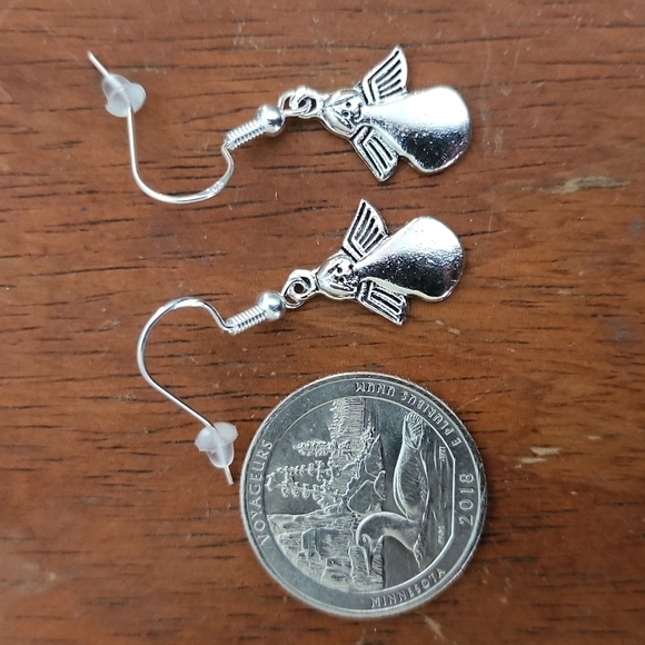 Angel Earrings - Picture 1 of 2